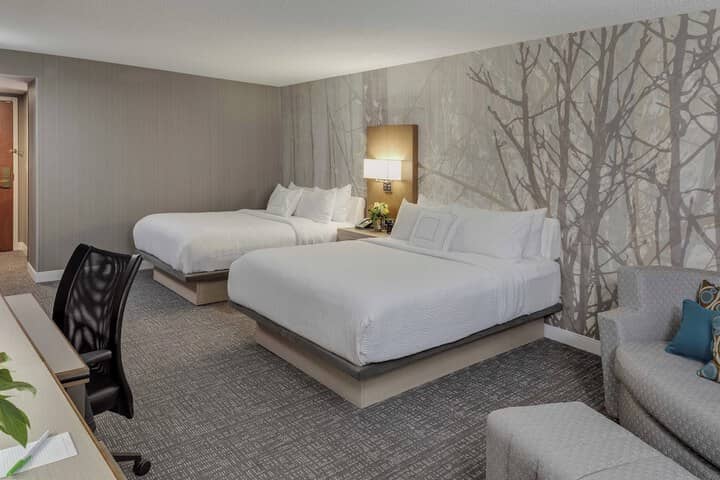 Room 14 of 32