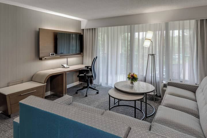 Room 17 of 32